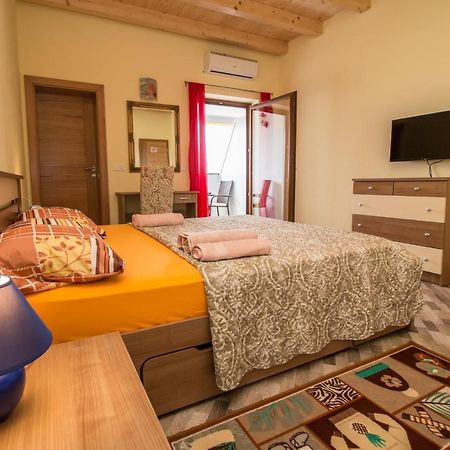 Nice Place Rovinj Bagian luar foto