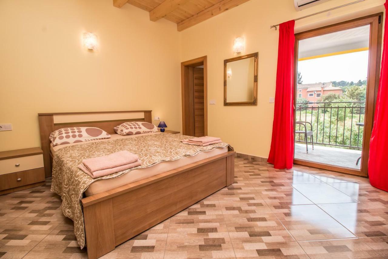 Nice Place Rovinj Bagian luar foto