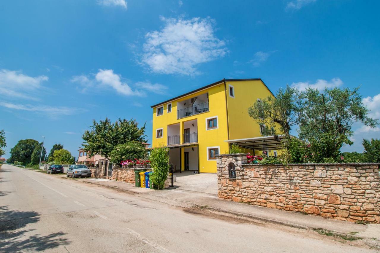 Nice Place Rovinj Bagian luar foto