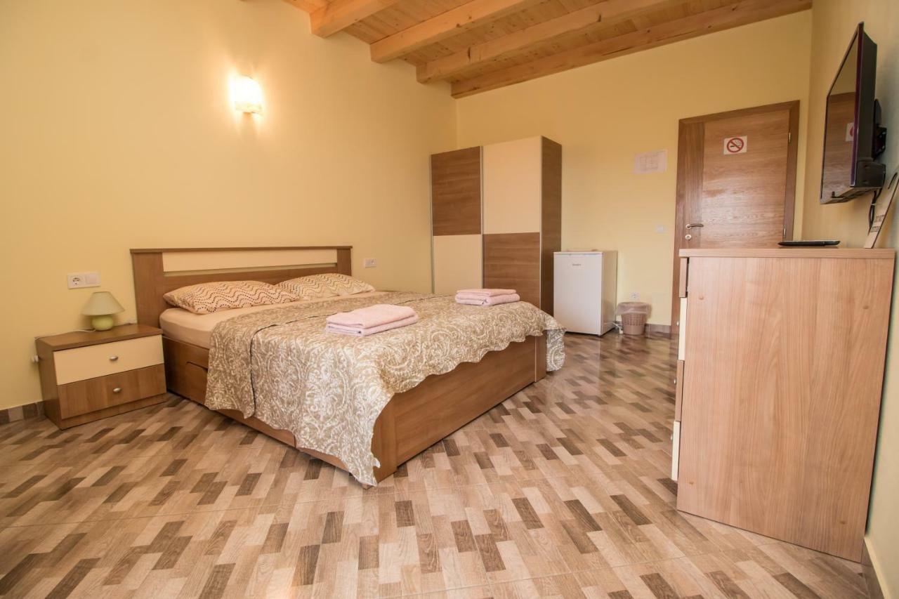 Nice Place Rovinj Bagian luar foto