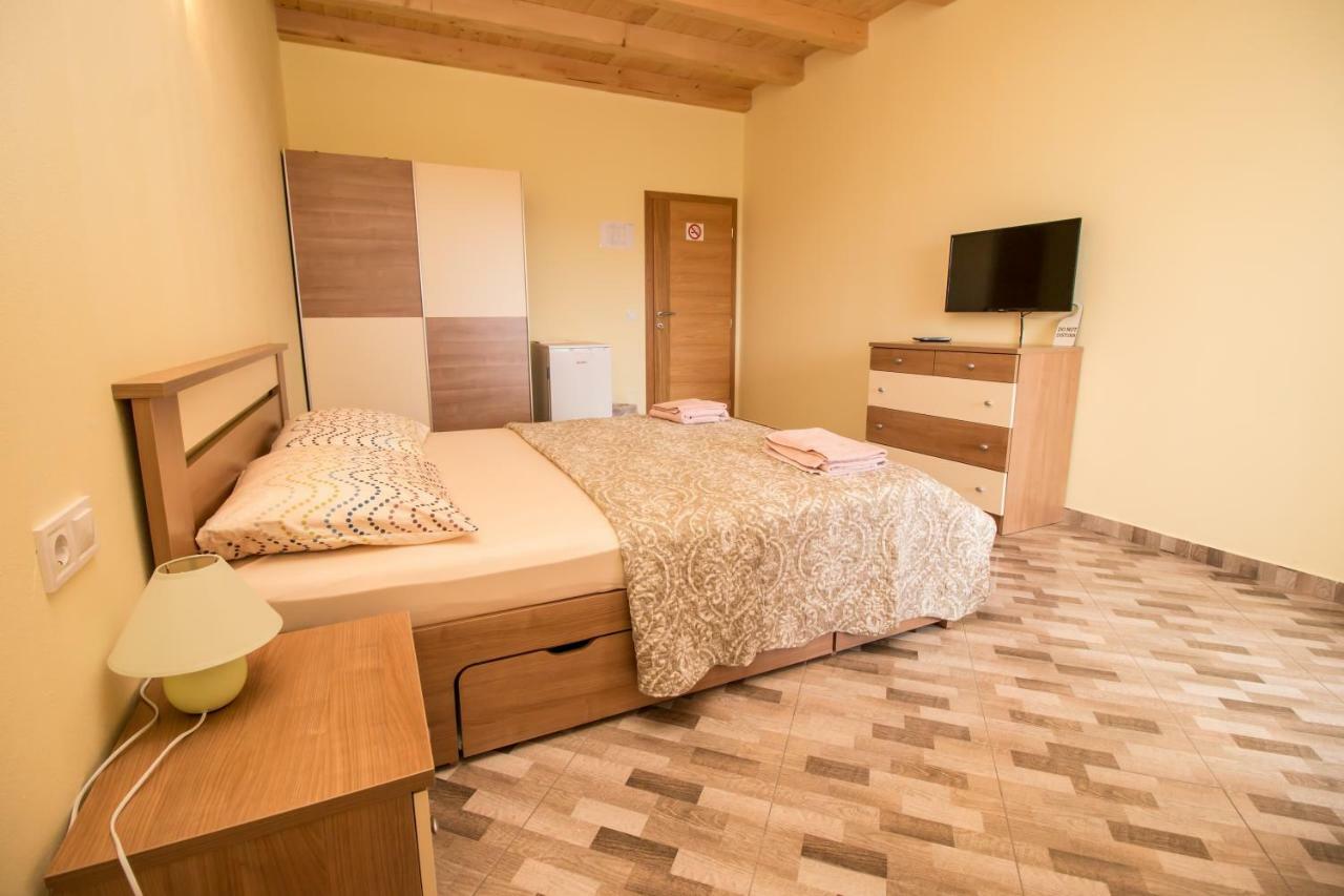 Nice Place Rovinj Bagian luar foto